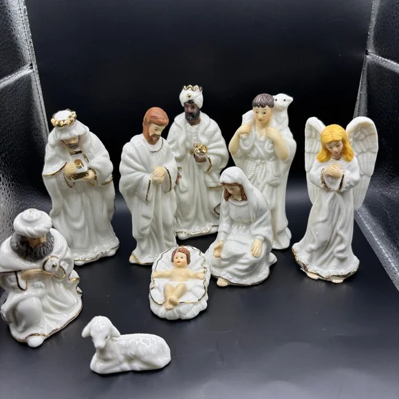 Galleria Fine Porcelain Nativity  9 Pc Set Figurine - Picture 3 of 13